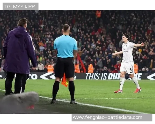 国王杯精彩对决切尔西逆转曼联红牌争议引发全场热议